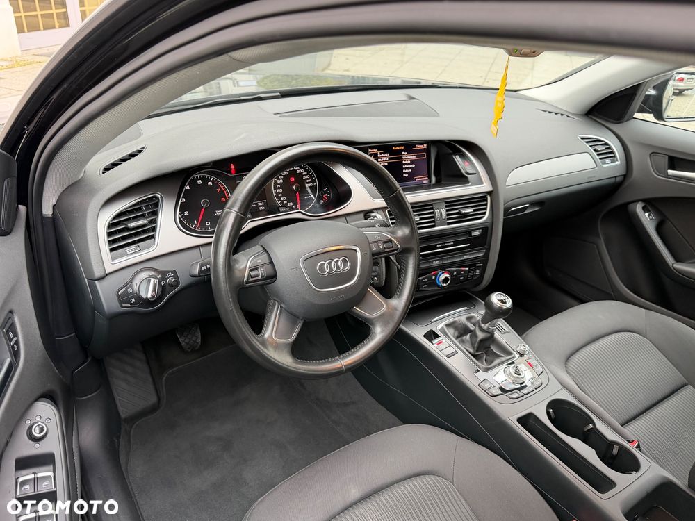 Audi A4 Limousine 1.8 TFSI Ambiente - 15