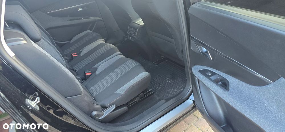 Peugeot 5008 1.5 BlueHDi Active Pack S&S EAT8 - 16
