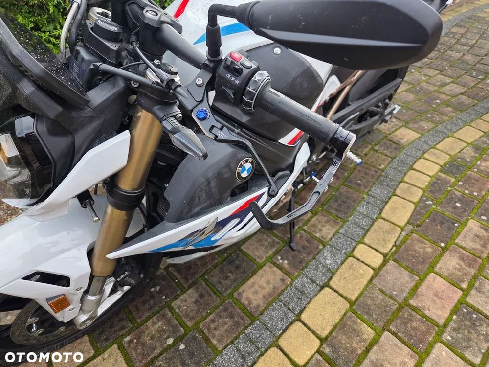 BMW S - 11