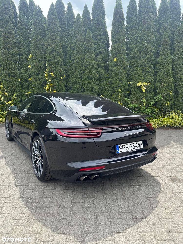 Porsche Panamera 4S - 30