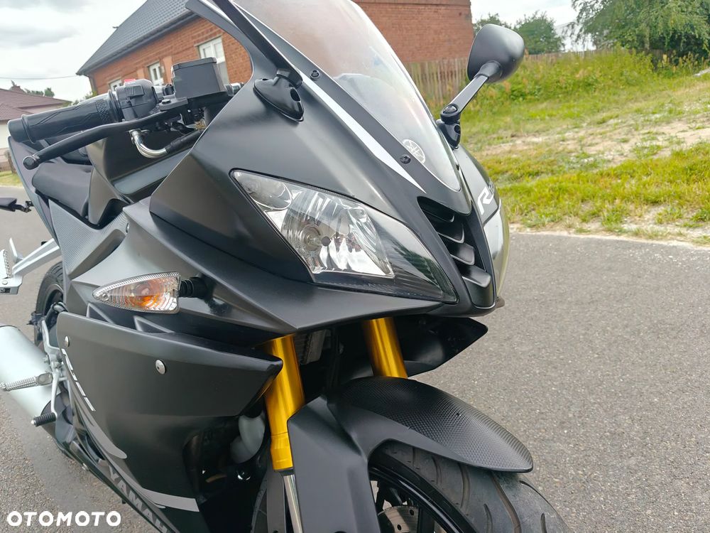 Yamaha YZF - 24
