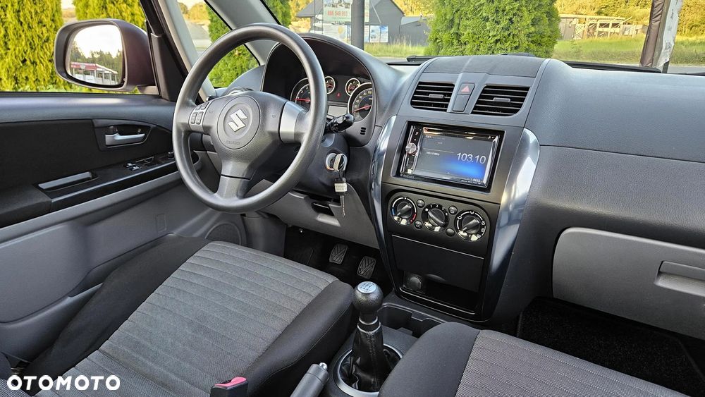 Suzuki SX4 1.6 VVT 4x4 Style - 26