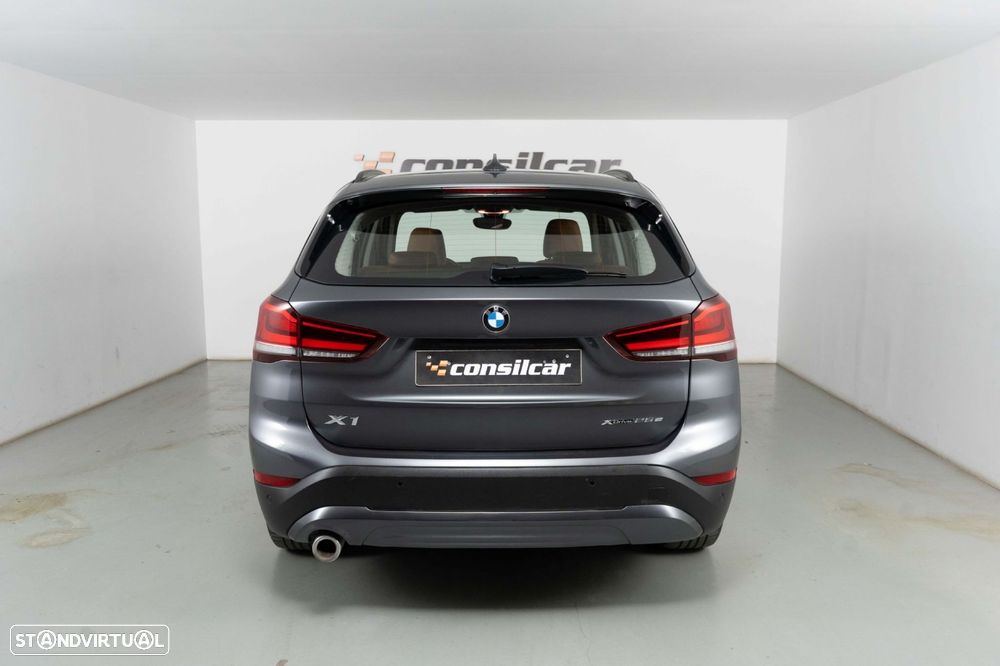 BMW X1 25 e xDrive Corporate Edition - 6