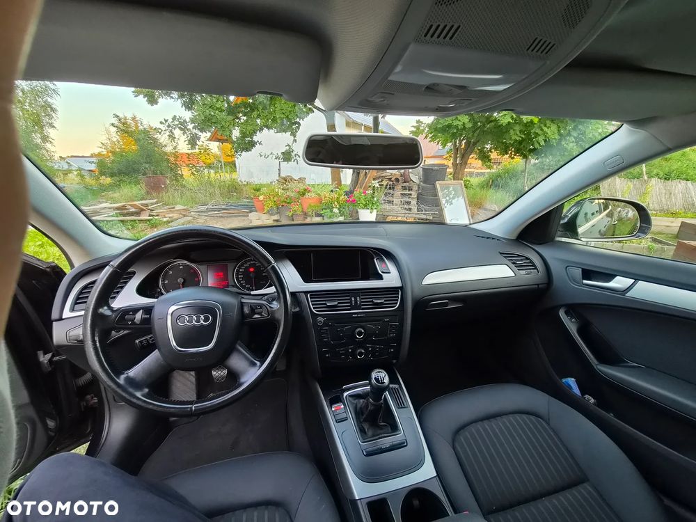 Audi A4 Avant 2.0 TDI - 9