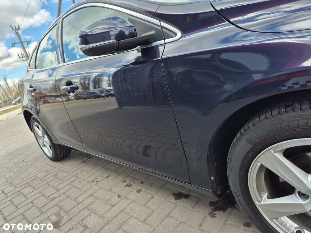 Volvo V40 D2 Momentum - 21