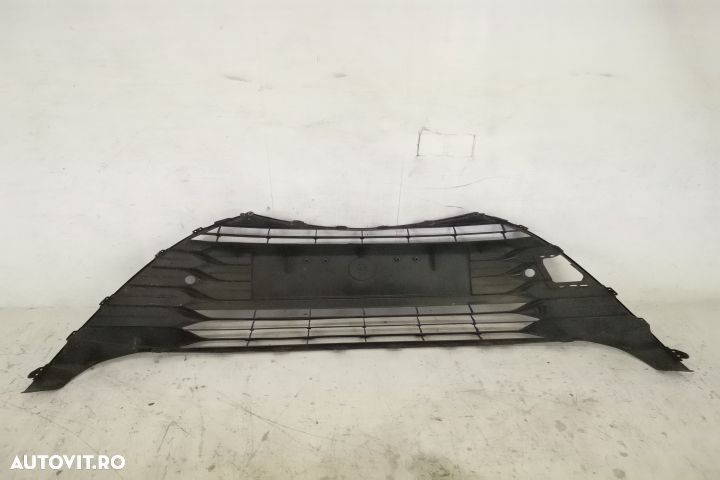Grila Centrala Radiator Originala In Stare Buna Toyota  Yaris  XP150 [ - 4