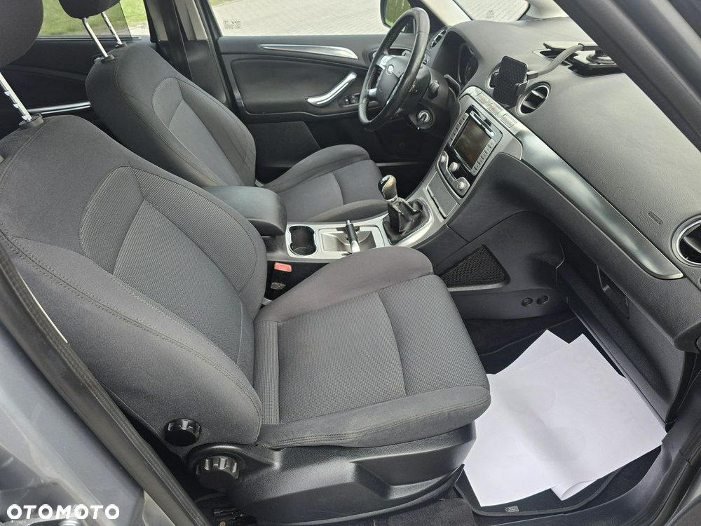Ford S-Max - 21