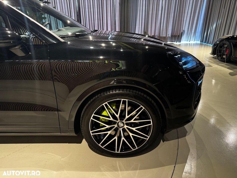 Porsche Cayenne - 22