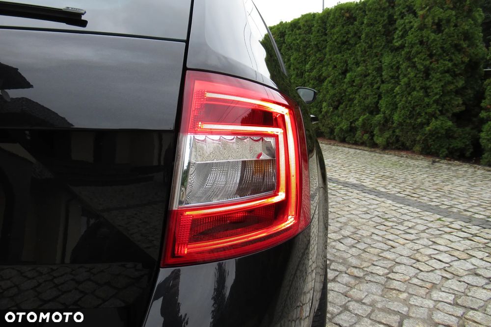 Skoda Octavia 2.0 TDI DSG RS - 15