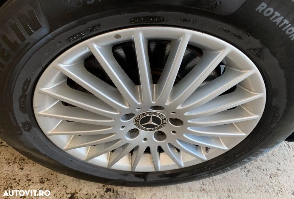 Mercedes-Benz V 300 d Extralang 4Matic 9G-TRONIC Avantgarde - 3
