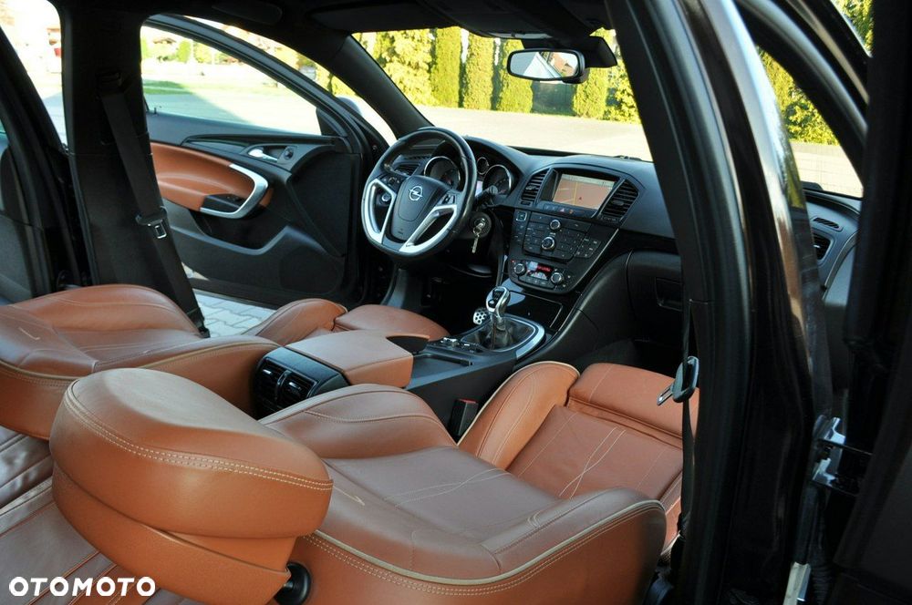 Opel Insignia - 25