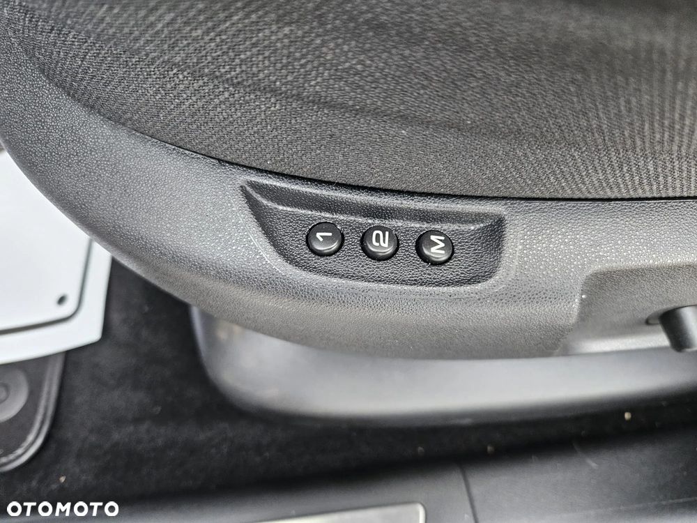 Citroën C4 Grand Picasso 2.0 HDi FAP EGS6 (7-Sitzer) Exclusive - 30