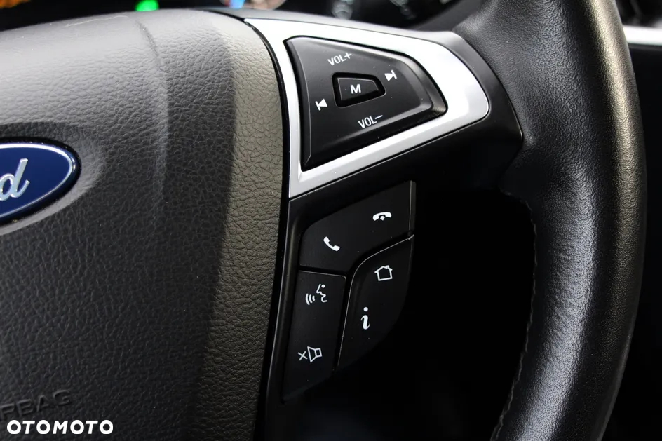 Ford S-Max - 17