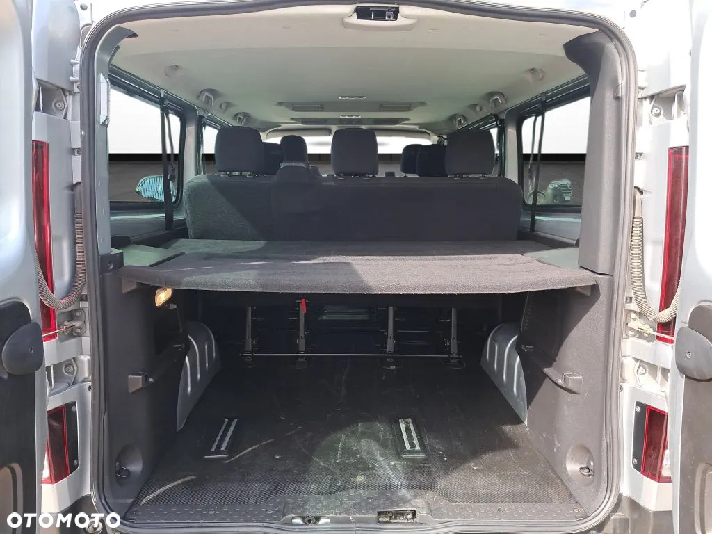 Renault Trafic - 25