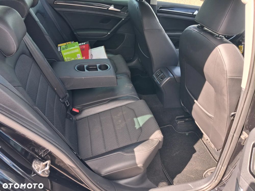 Volkswagen Golf 2.0 BlueTDI DSG Highline - 30