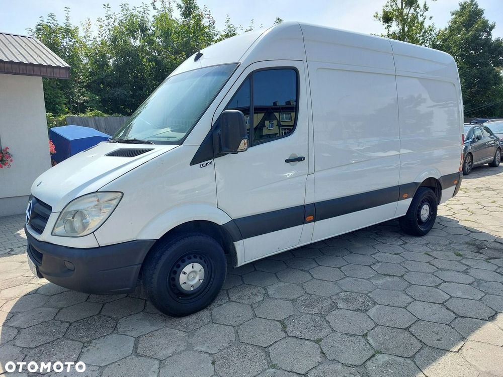 Mercedes-Benz Sprinter - 2