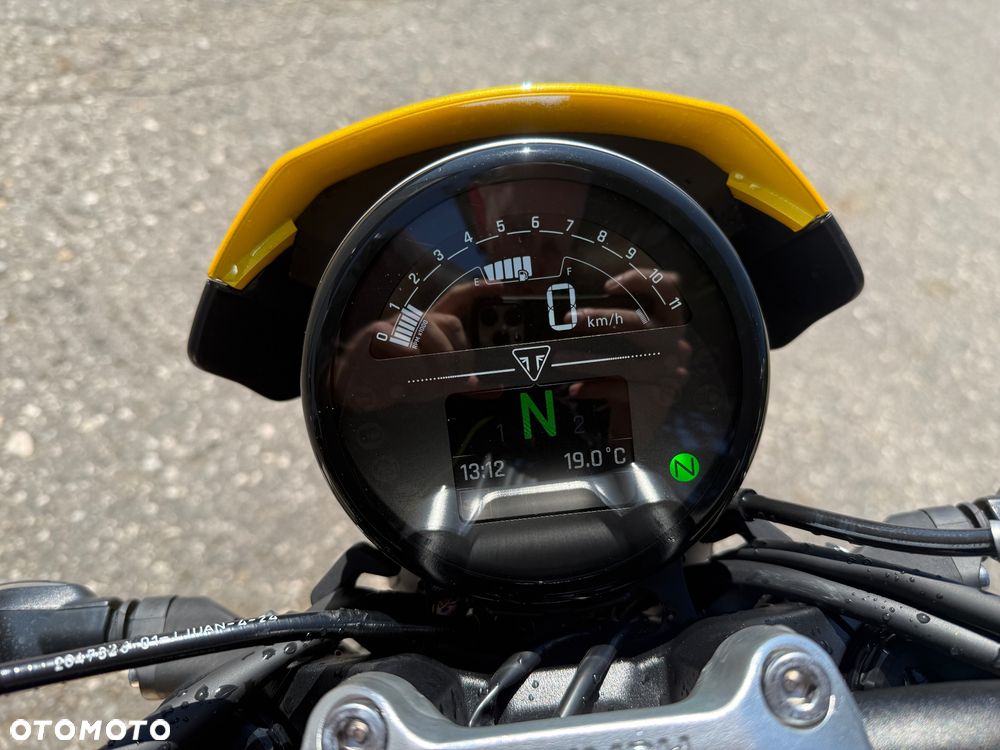 Triumph Trident - 9