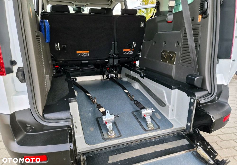 Ford Transit Connect - 30