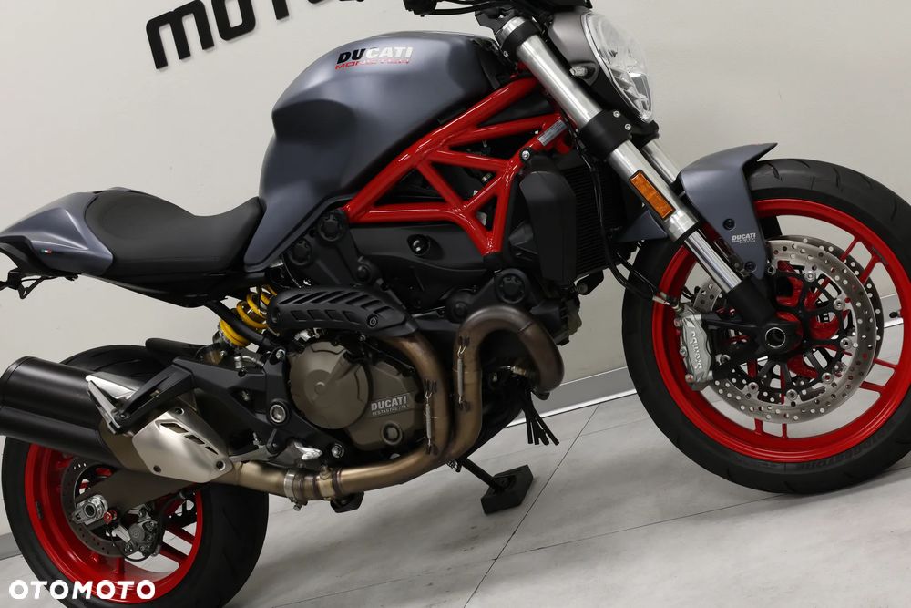 Ducati Monster - 12