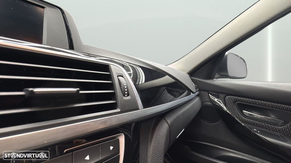 BMW 320 d Advantage Auto - 19