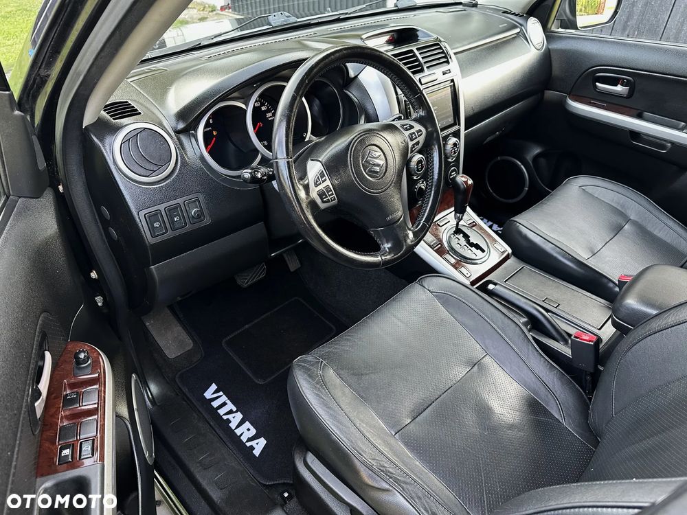 Suzuki Grand Vitara 2.0 De Luxe - 8