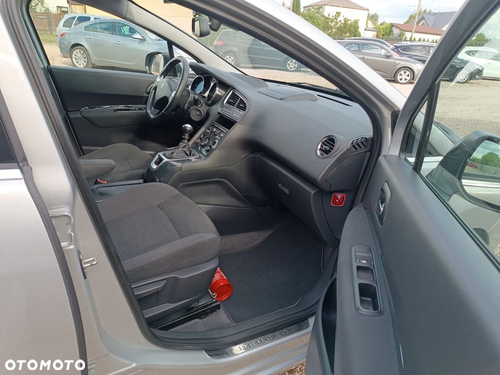 Peugeot 5008 1.6 HDi Access 7os - 30
