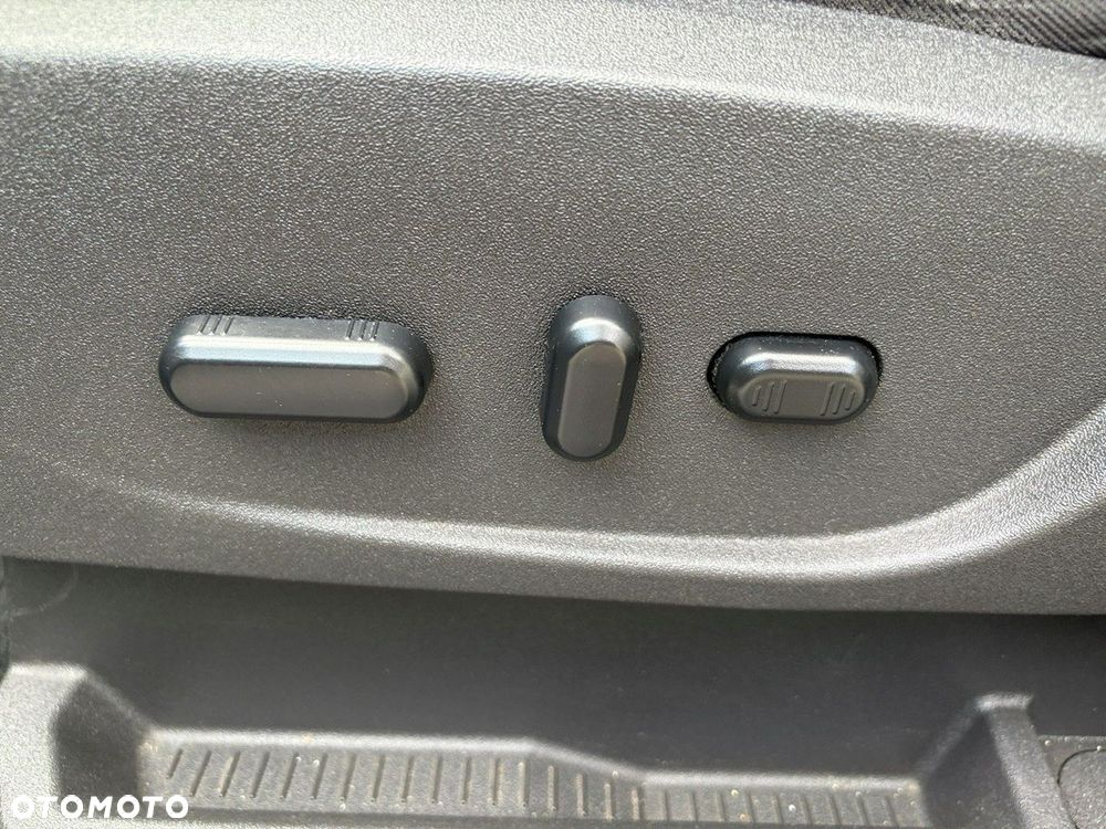 Ford Kuga - 10