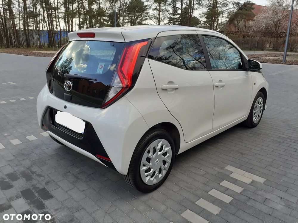 Toyota Aygo x-play connect - 5