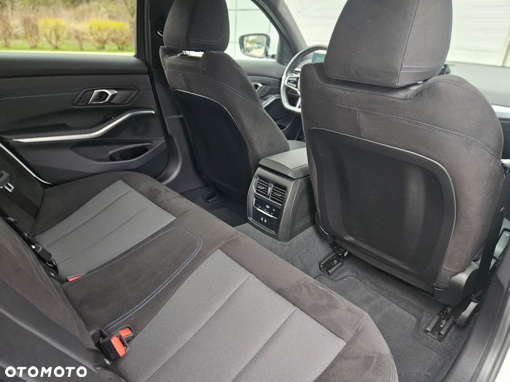 BMW Seria 3 - 29