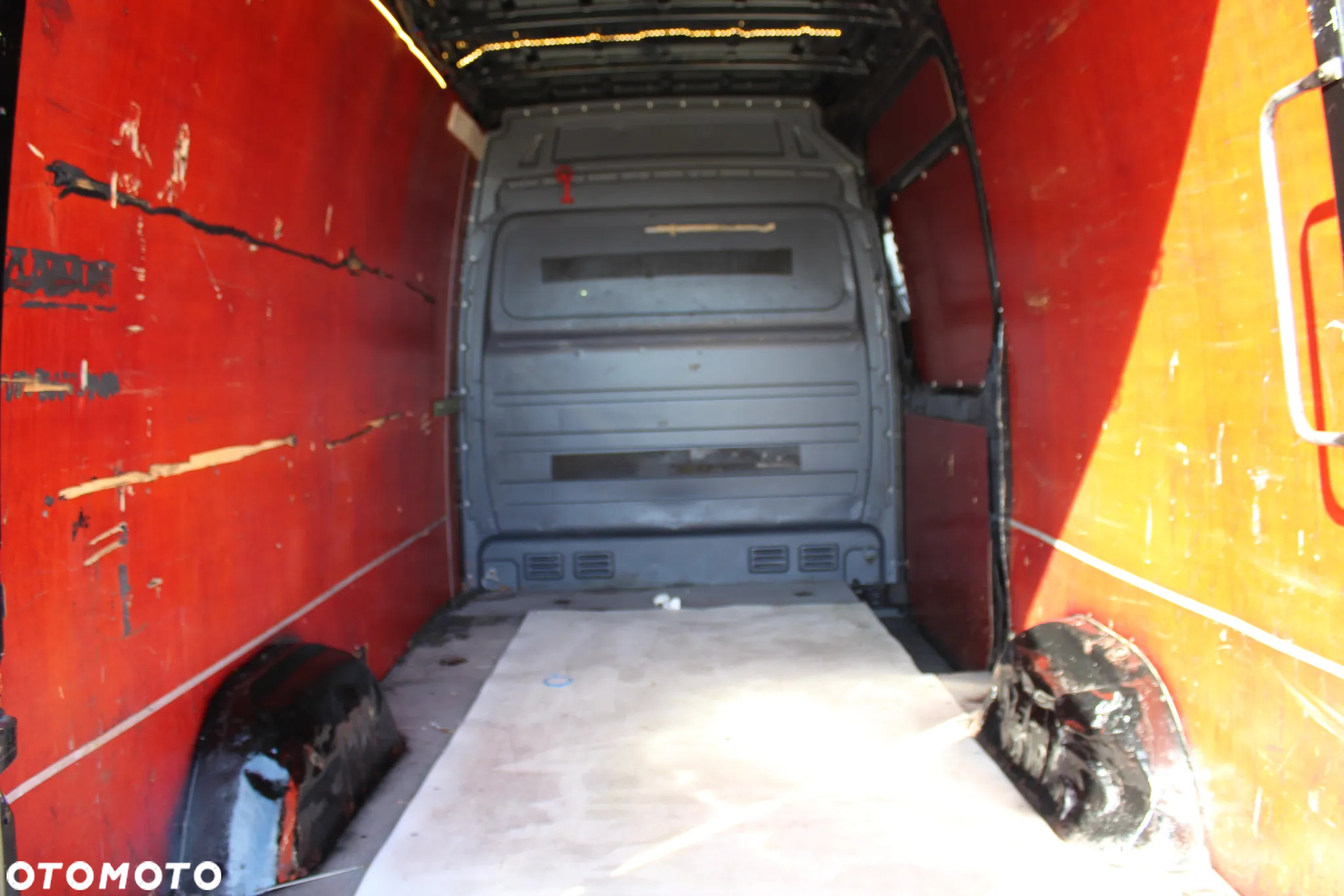 Mercedes-Benz Sprinter - 9