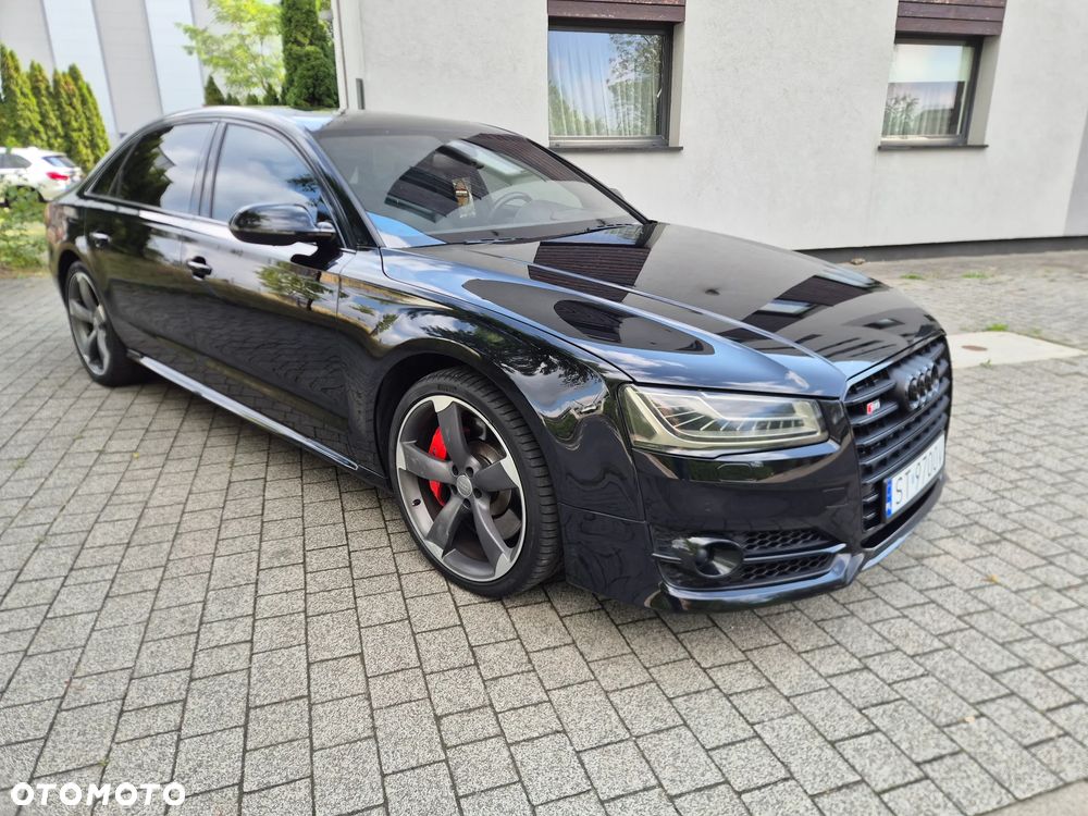 Audi A8 - 4