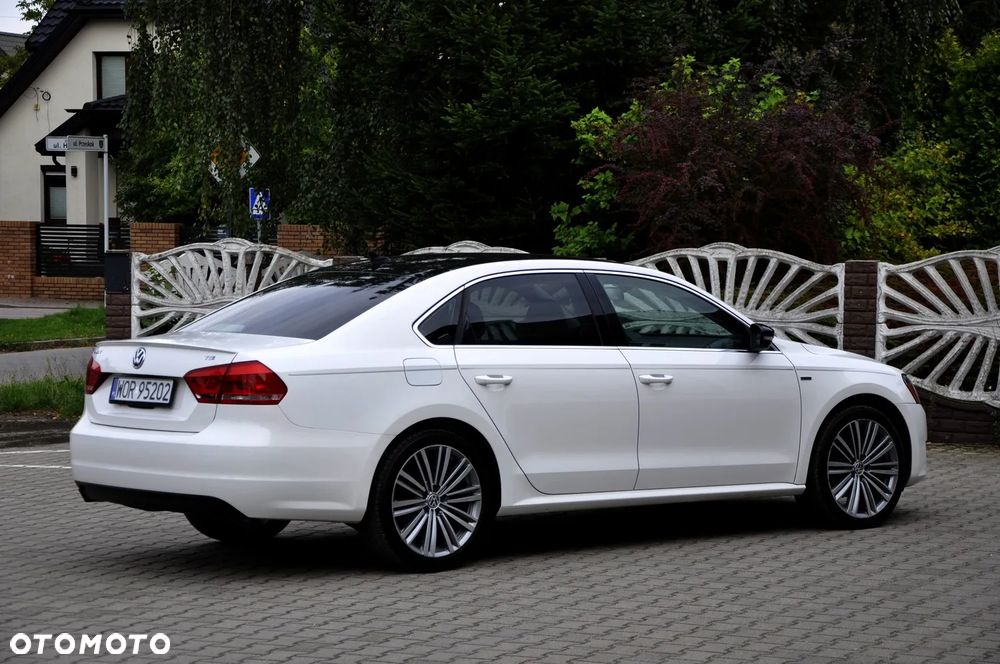 Volkswagen Passat - 15