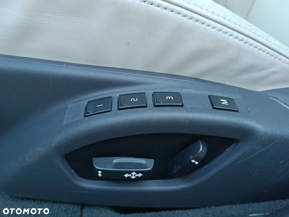 Volvo V70 D2 Edition - 12