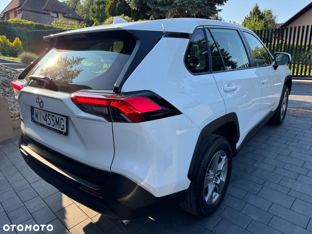 Toyota RAV4 - 8