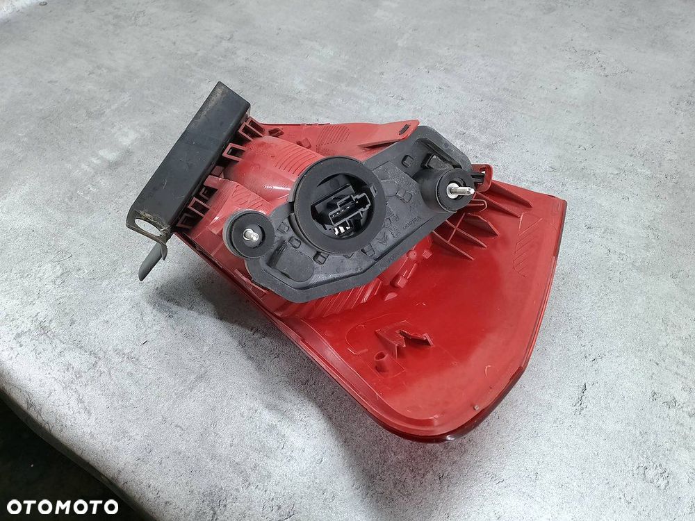 LAMPA TYLNA PRAWA CITROEN C5 III 9681063680-02 VP8X7X-13404 SEDAN - 4