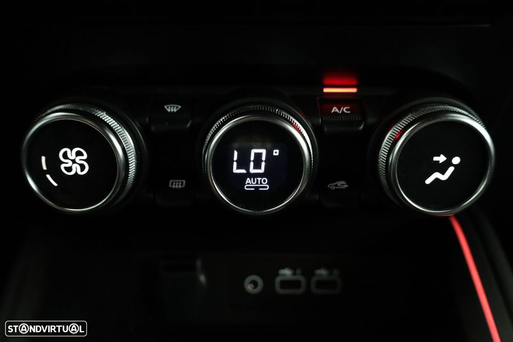 Renault Clio 1.0 TCe Techno Bi-Fuel - 12