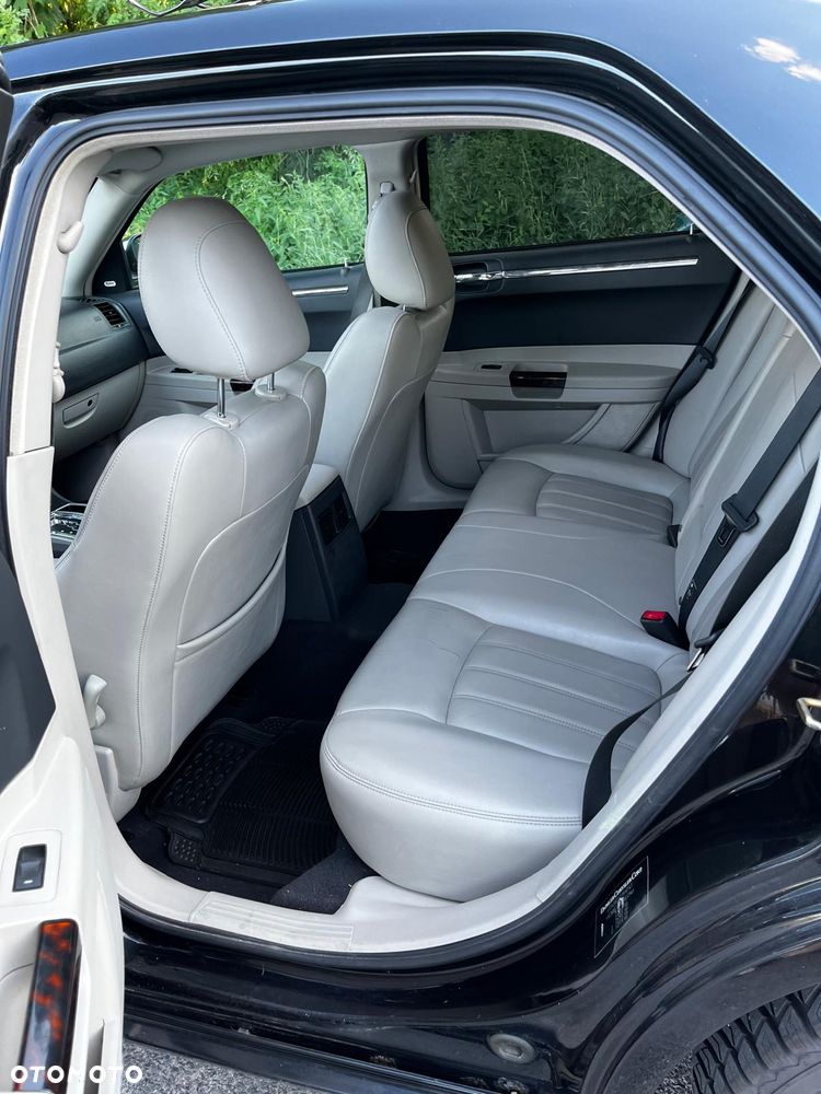 Chrysler 300C 3.0 V6 CRD - 3