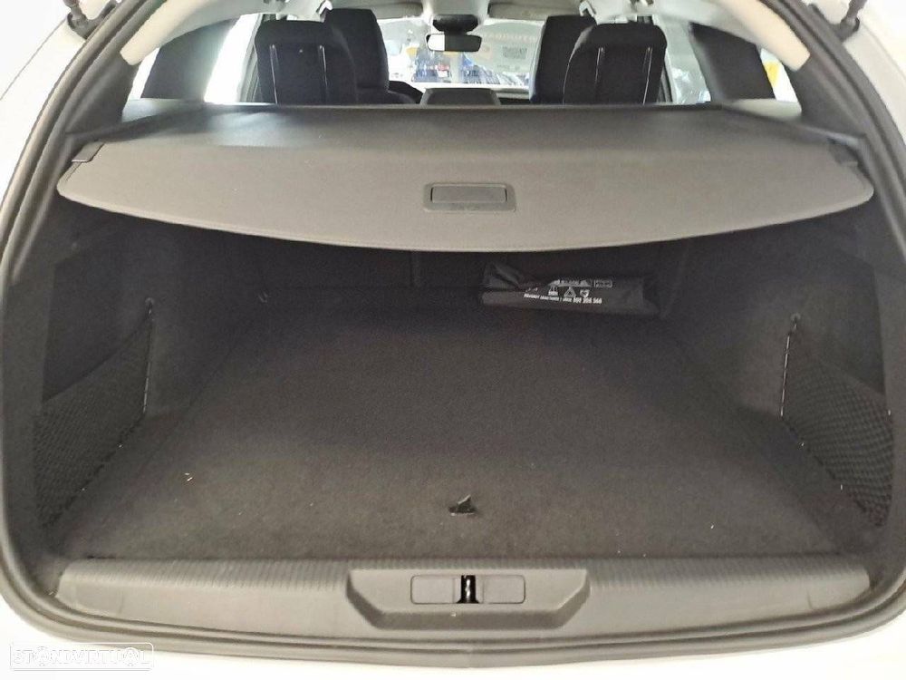 Peugeot 308 1.2 Hybrid Style e-DCS6 - 6