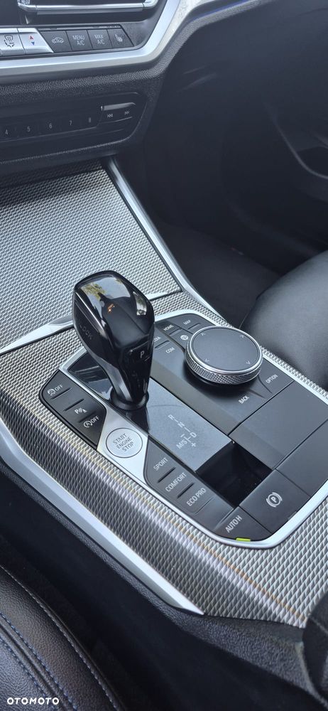BMW Seria 3 330d xDrive - 10