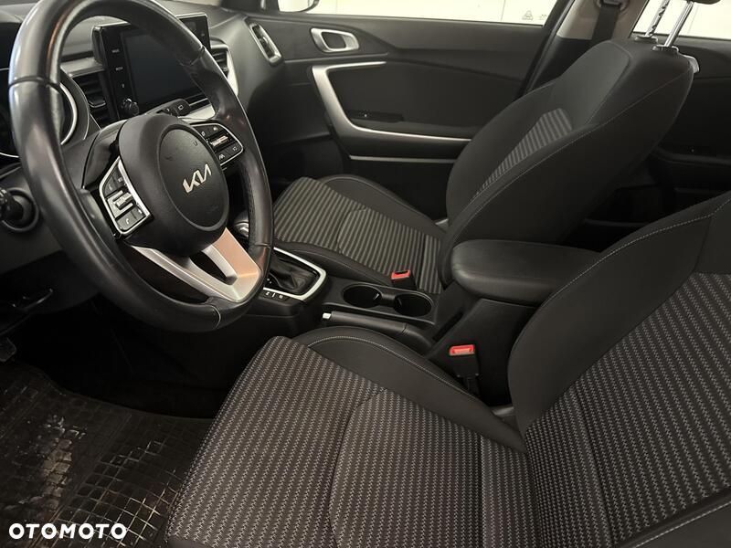 Kia Ceed 1.5 T-GDI M DCT - 11