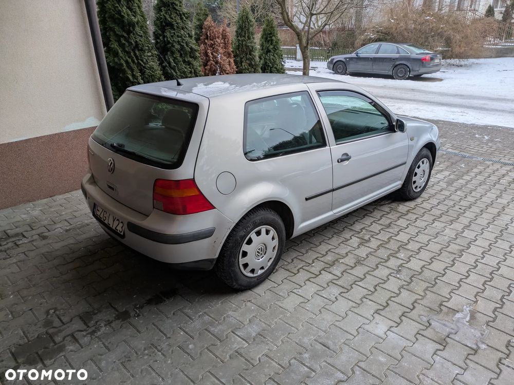 Volkswagen Golf 1.4 Basis - 1