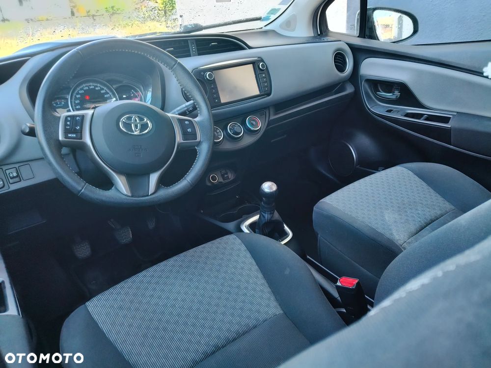 Toyota Yaris - 17