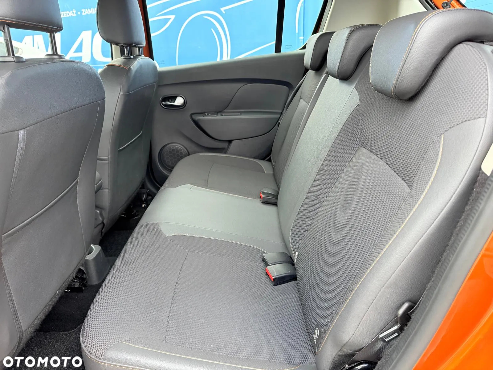 Dacia Sandero Stepway TCe 90 (S&S) Celebration - 12