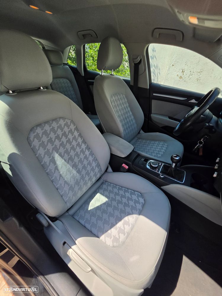 Audi A3 Sportback 1.6 TDI Attraction - 12