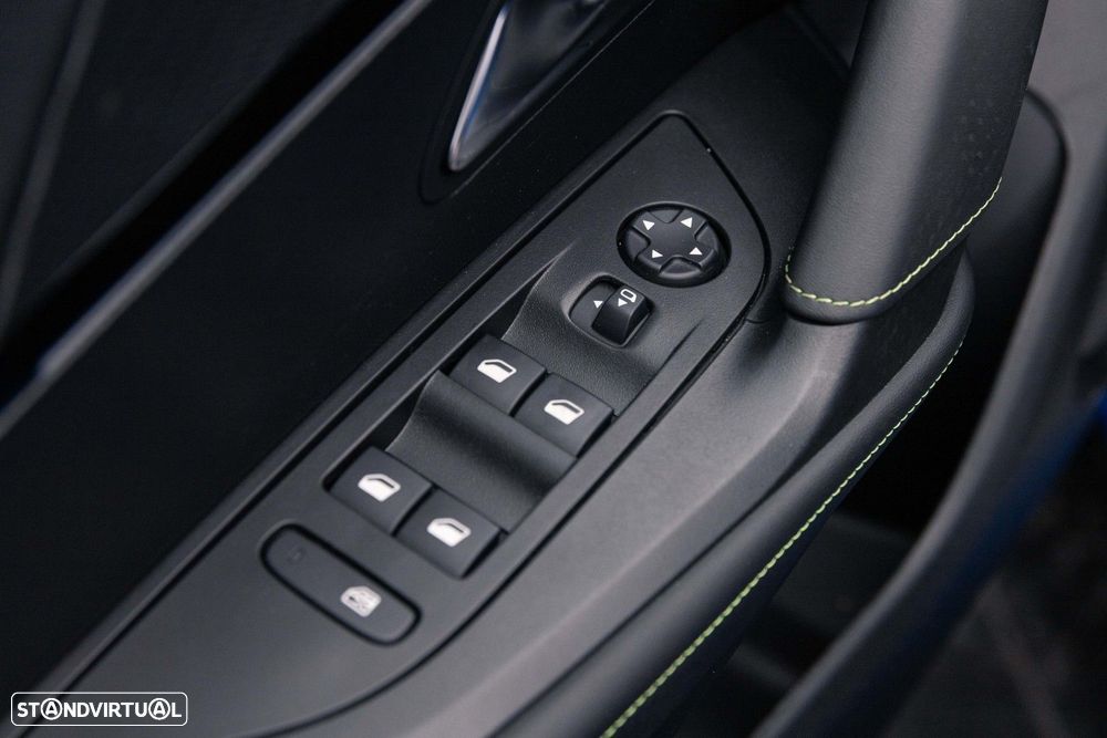 Peugeot e-2008 54 kWh GT - 39
