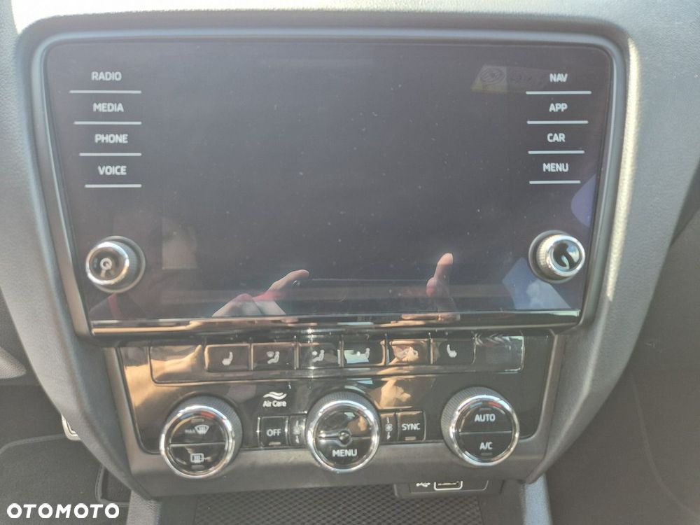 Skoda Octavia 2.0 TDI 4x4 DSG RS - 21