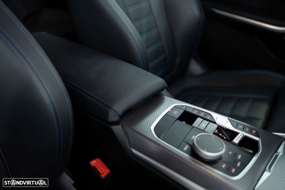 BMW 320 d xDrive Aut. M Sport - 24