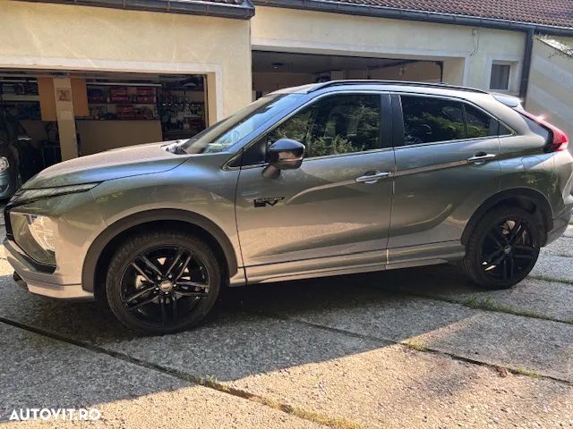 Mitsubishi Eclipse-Cross Plug-In Hybrid 4WD Plus Select - 2
