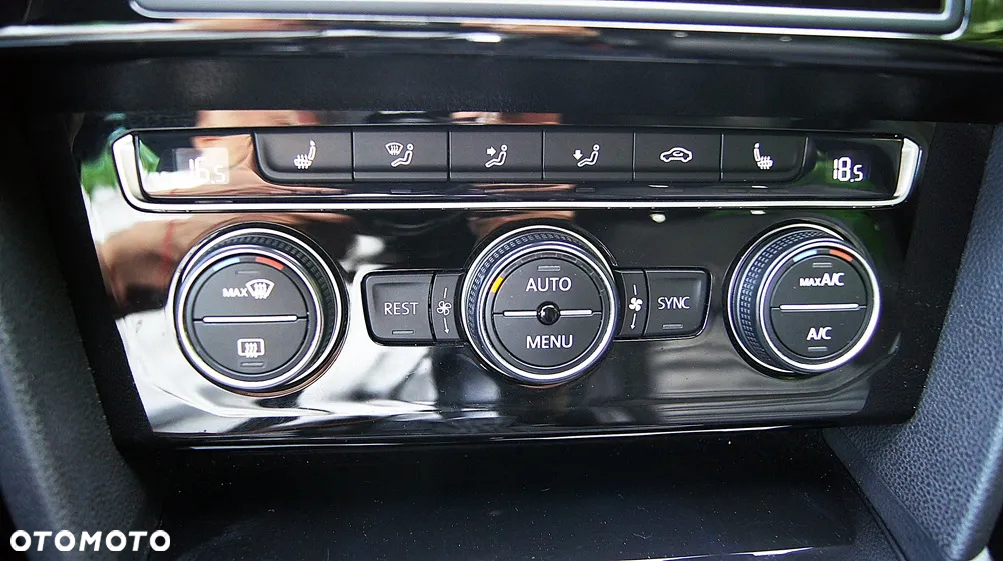 Volkswagen Passat - 35