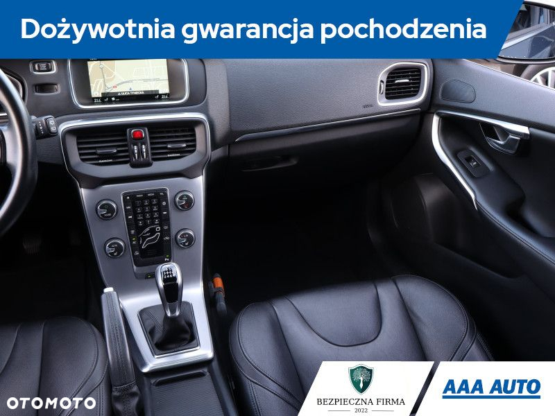 Volvo V40 - 9